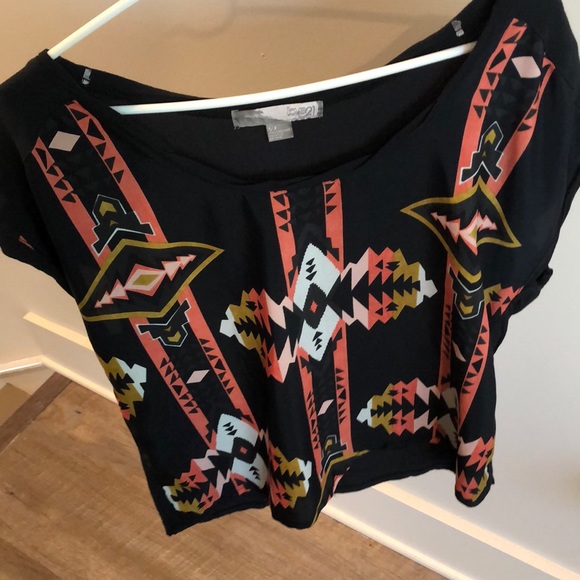 Black & Tribal Print Blouse - Picture 7 of 8